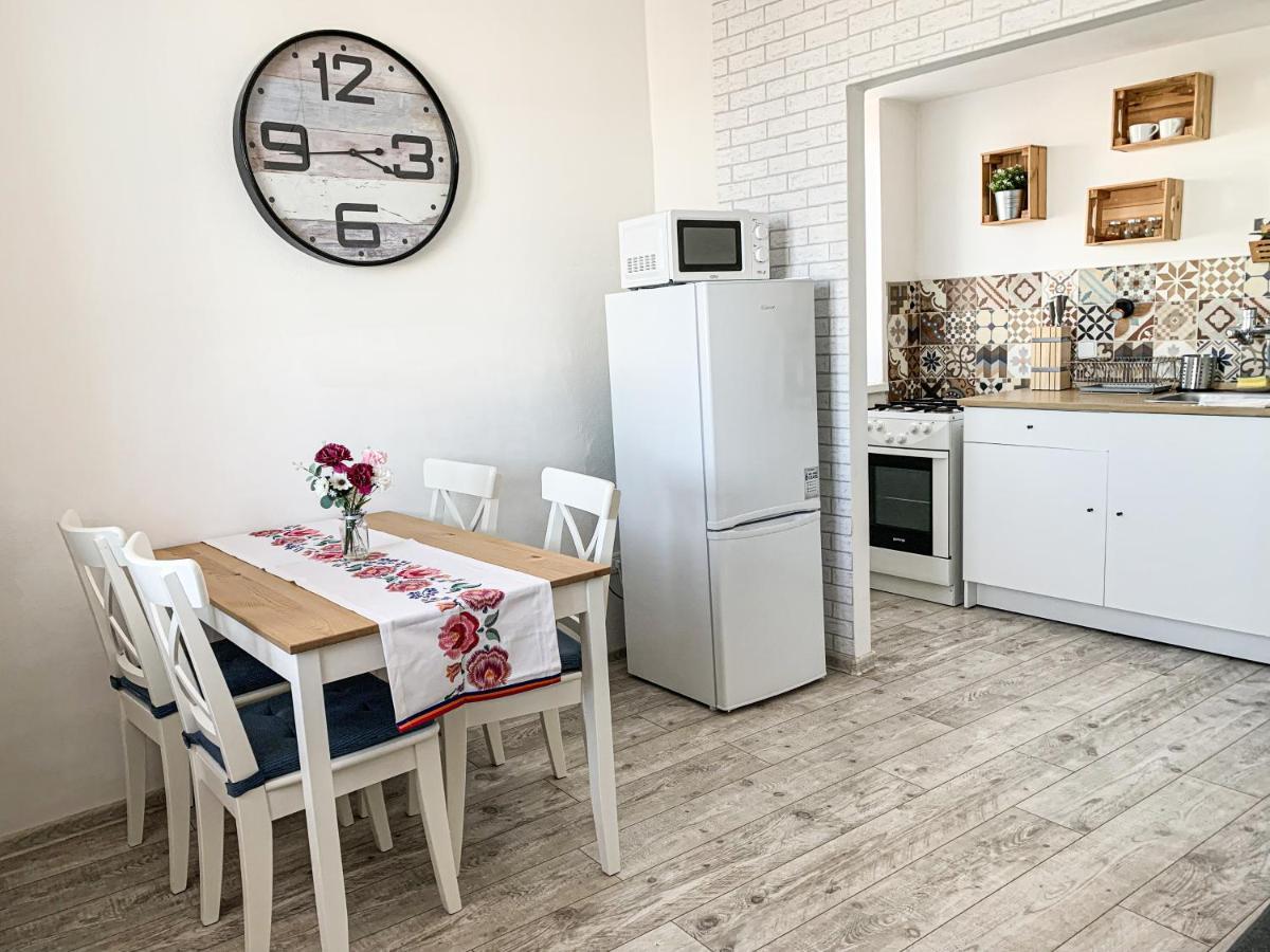 Charming Apartment In Paradise Called Bratislava Eksteriør billede
