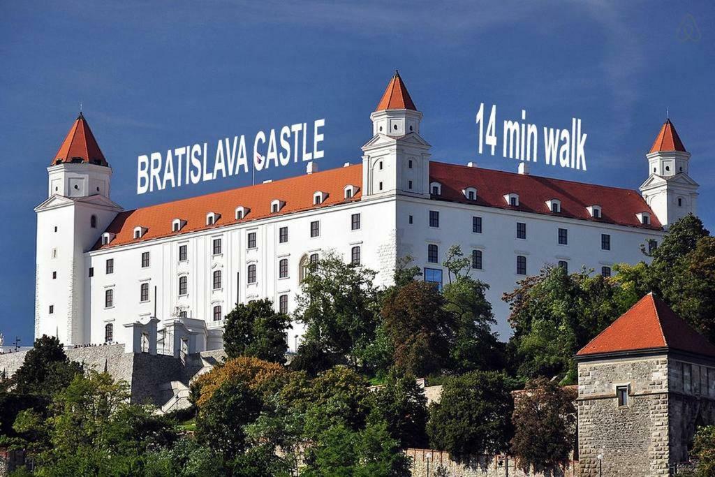 Charming Apartment In Paradise Called Bratislava Eksteriør billede